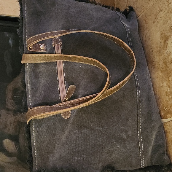 Myra large tote bag - Picture 4 of 16